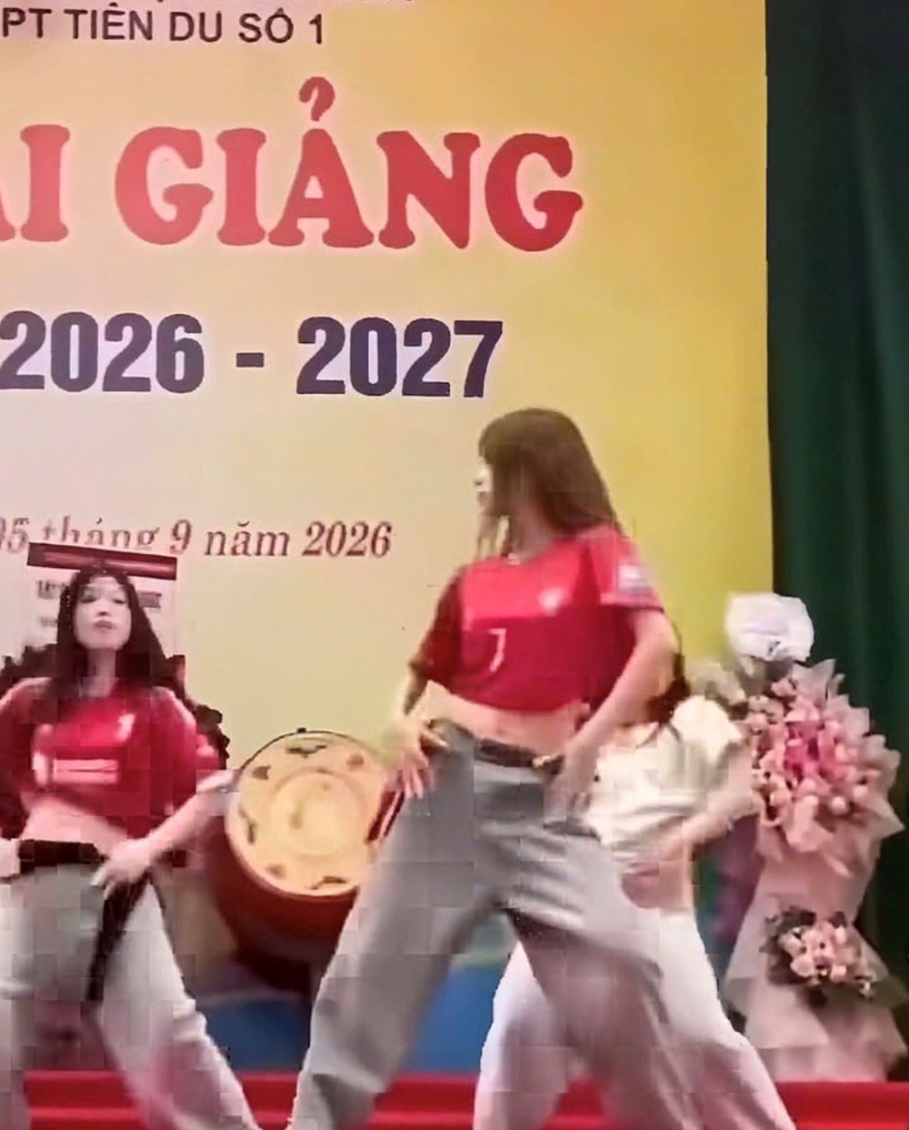 Rút kinh nghiệm sau tiết mục văn nghệ tại lễ khai giảng ở Bắc Ninh - ảnh 1