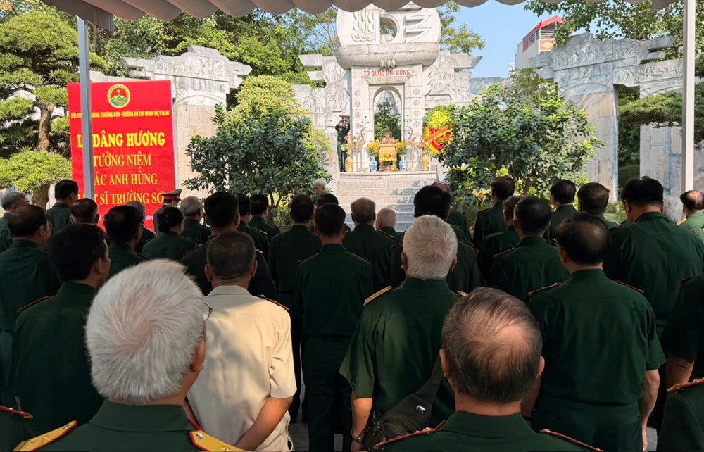 Phát động chiến dịch “Tri ân chiến sĩ Trường Sơn” năm 2026: Cô gái Lào ủng hộ 20 triệu đồng - ảnh 1