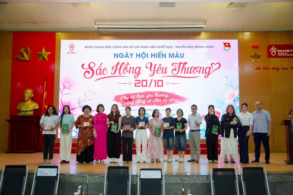 Cô giáo Hà Nội: “18 tuổi các em được làm gì? Được hiến máu tình nguyện!” - ảnh 1