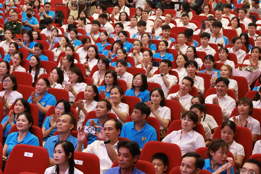 Lần đầu tiên tuyên dương 10 công nhân Việt Nam tiêu biểu - ảnh 7