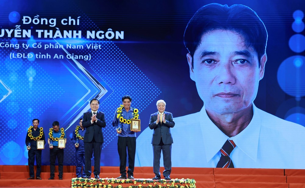 Lần đầu tiên tuyên dương 10 công nhân Việt Nam tiêu biểu - ảnh 3