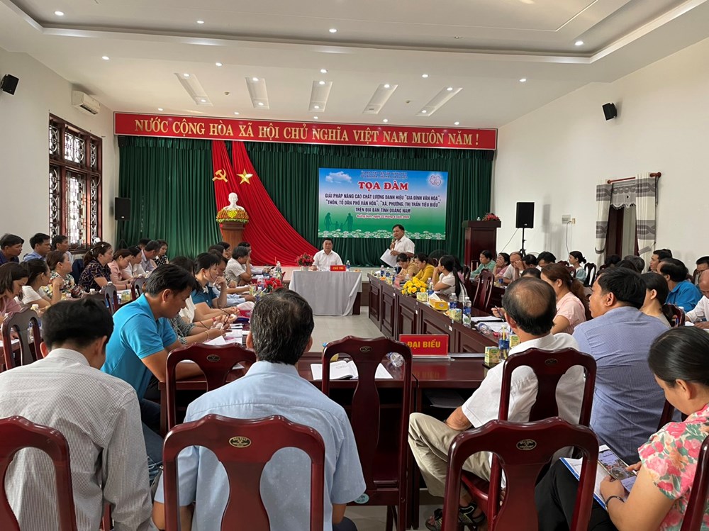 Bàn giải pháp nâng cao chất lượng các danh hiệu văn hoá - ảnh 1