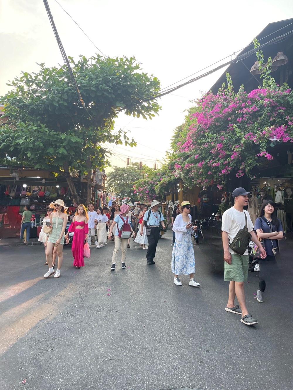 Du lịch “trốn” nắng dịp lễ 30.4-1.5 - ảnh 3