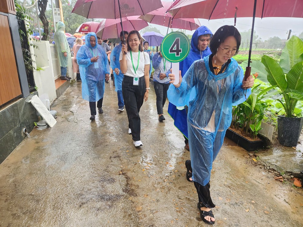 Đại biểu tham dự Hội nghị quốc tế về du lịch nông thôn trải nghiệm làng du dịch tốt nhất Trà Quế - ảnh 1