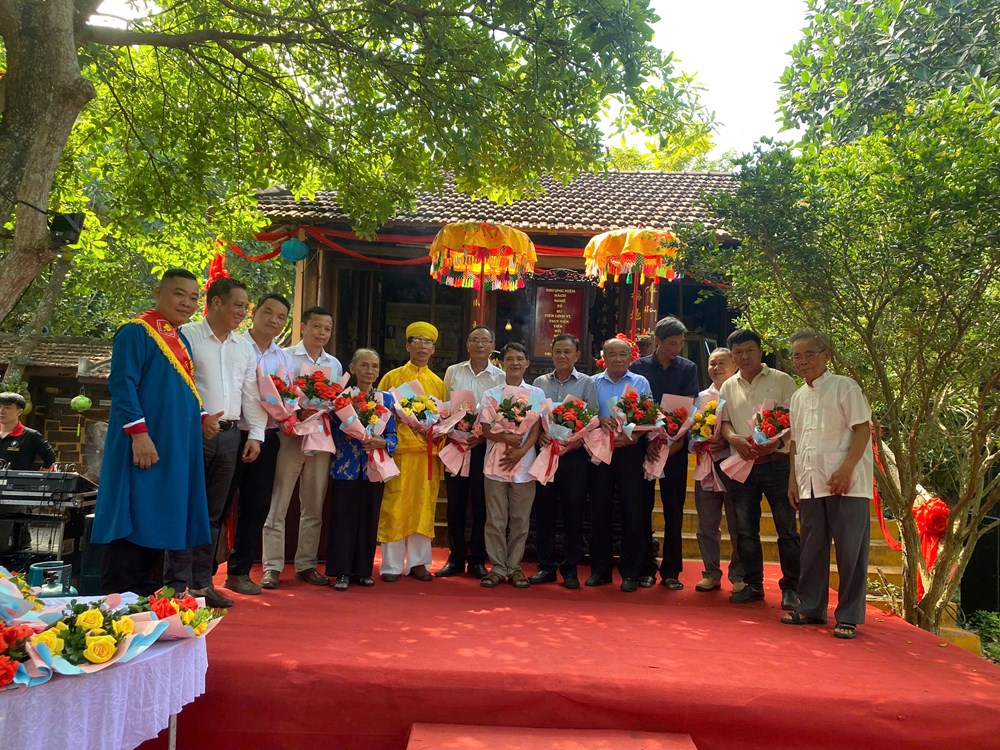 Gặp mặt, vinh danh nghệ nhân làng nghề - ảnh 1