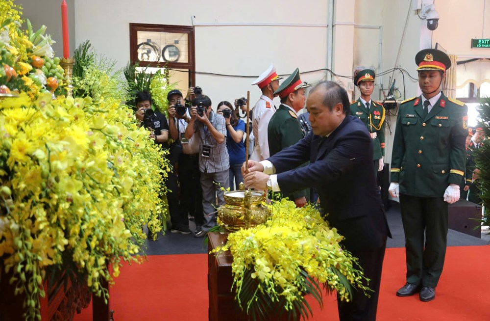 Lễ viếng nguyên Chủ tịch nước Trần Đức Lương tại quê nhà Quảng Ngãi - ảnh 7