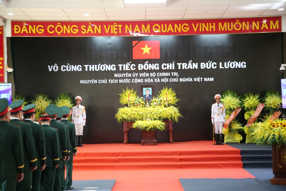 Lễ viếng nguyên Chủ tịch nước Trần Đức Lương tại quê nhà Quảng Ngãi - ảnh 4