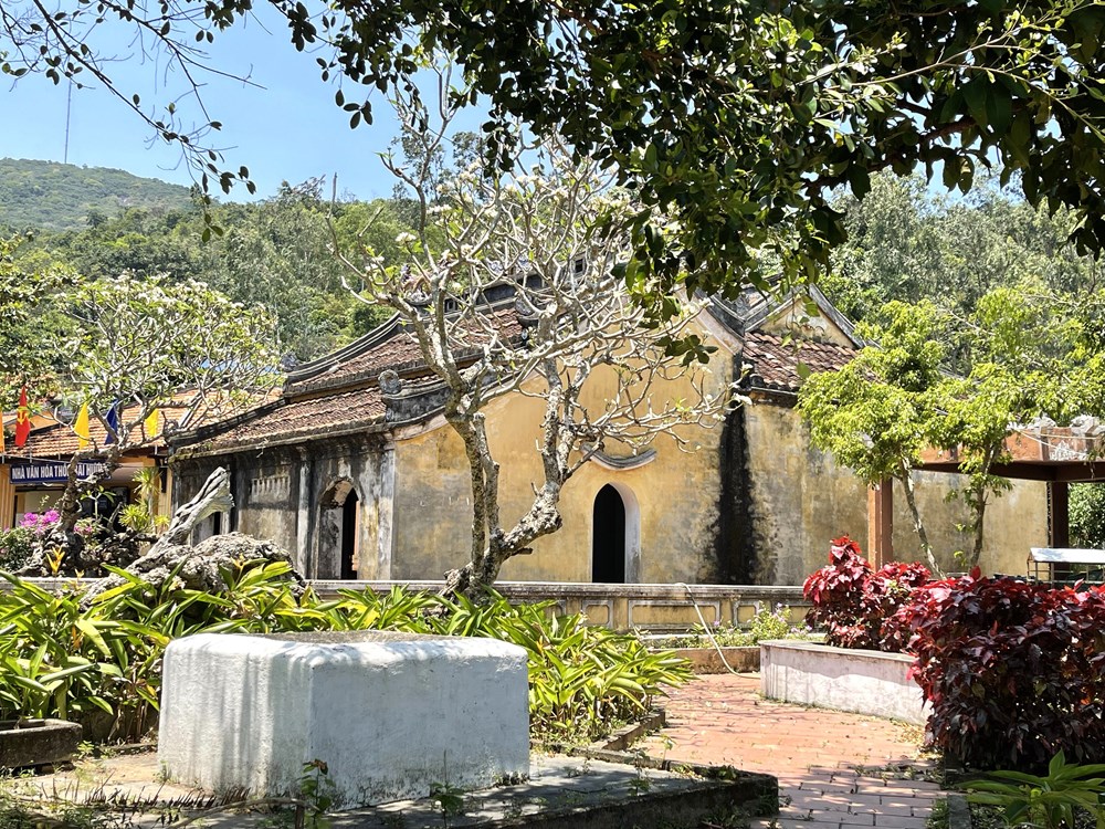 Đến Cù Lao Chàm, khám phá di tích miếu tổ nghề yến hơn 170 năm tuổi - ảnh 15