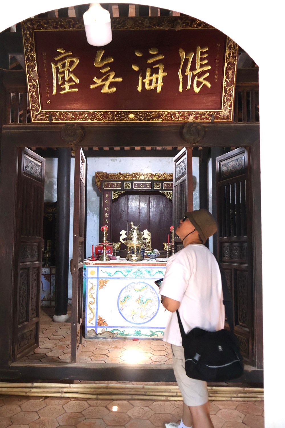 Đến Cù Lao Chàm, khám phá di tích miếu tổ nghề yến hơn 170 năm tuổi - ảnh 16