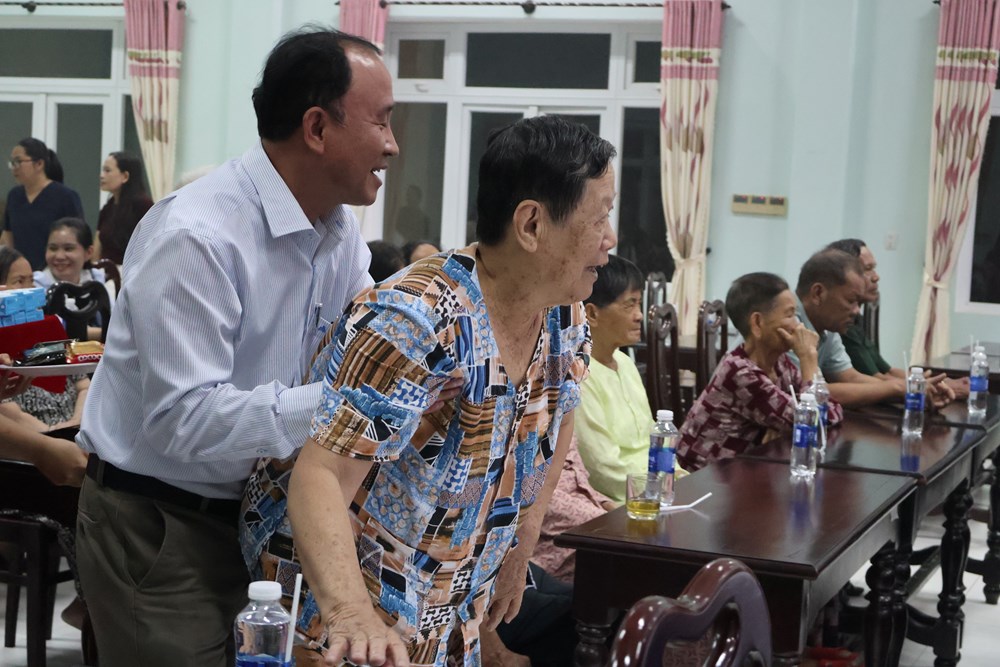 “Bài ca không quên” tri ân các anh hùng liệt sĩ, thương bệnh binh - ảnh 3
