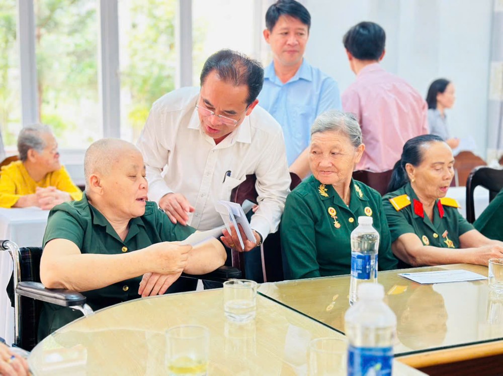 Ngôi nhà ấm áp, vui vẻ - ảnh 4