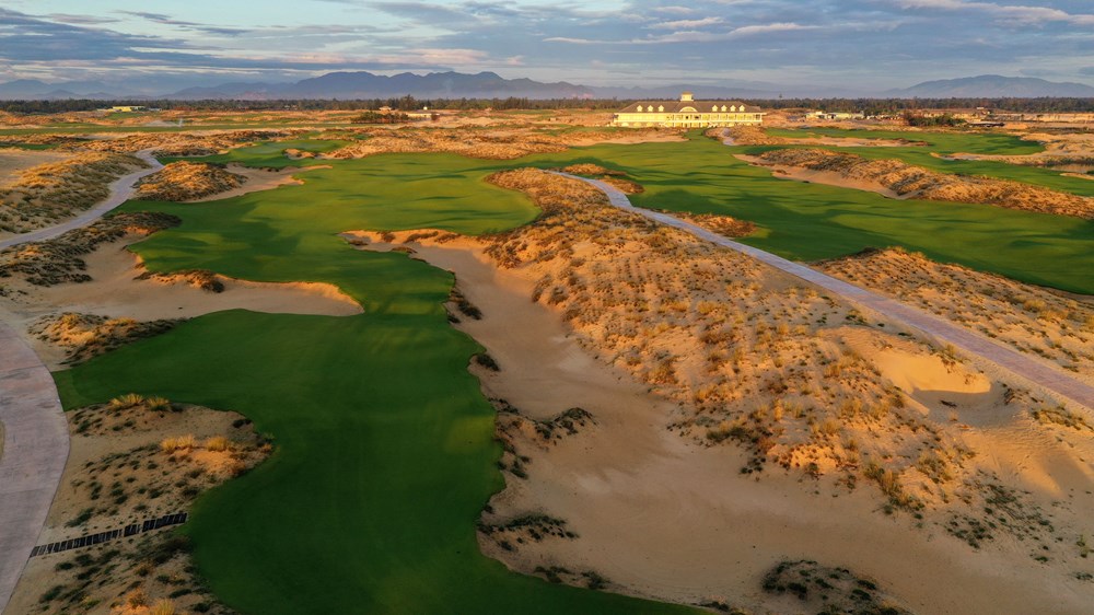 100 gôn thủ tham gia giải golf gây quỹ hỗ trợ nữ sinh dân tộc - ảnh 1