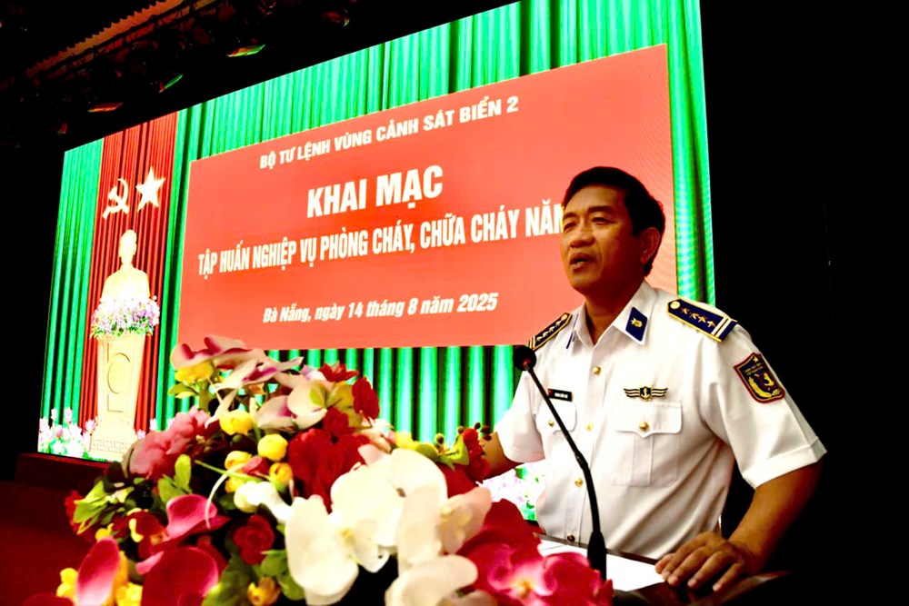 Vùng Cảnh sát biển 2 tập huấn nghiệp vụ phòng, chữa cháy năm 2025 - ảnh 2