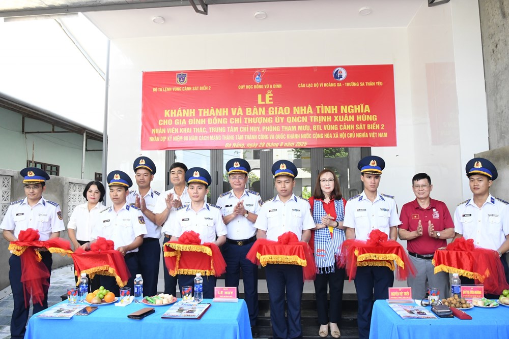 Khánh thành 2 nhà tình nghĩa cho quân nhân Vùng Cảnh sát biển 2 nhân dịp Quốc khánh 2.9 - ảnh 4