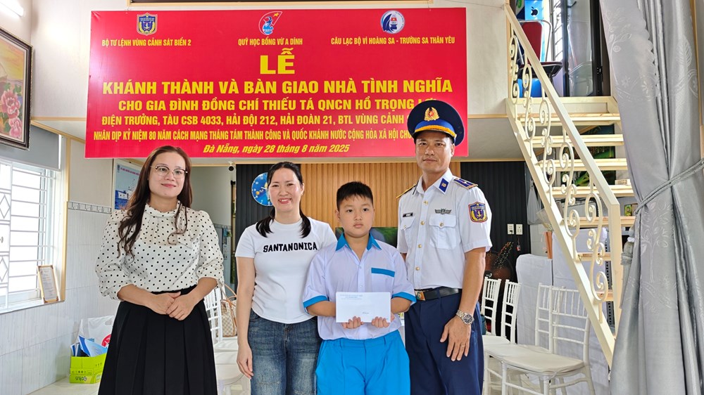 Khánh thành 2 nhà tình nghĩa cho quân nhân Vùng Cảnh sát biển 2 nhân dịp Quốc khánh 2.9 - ảnh 6