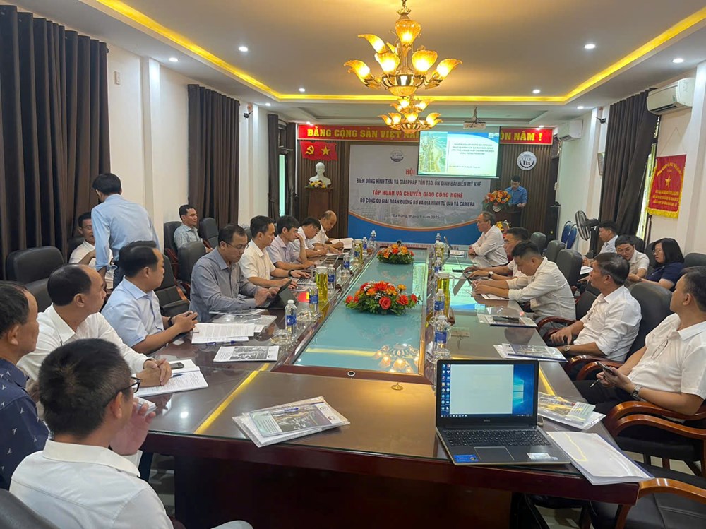 Tìm giải pháp hữu hiệu chống xói lở, ổn định bãi biển  - ảnh 1