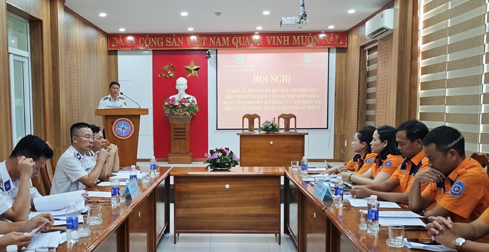 Sơ kết công tác thực hiện quy chế phối hợp hoạt động tìm kiếm cứu nạn trên biển - ảnh 2