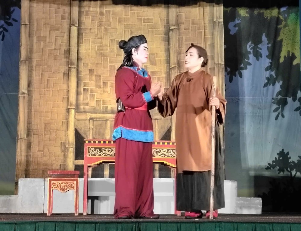 Đông đảo khán giả đến xem vở tuồng “Thoại Khanh-Châu Tuấn”  - ảnh 4