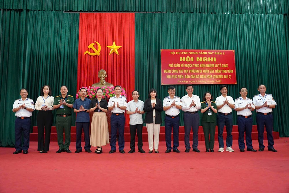 Bộ Tư lệnh Vùng Cảnh sát biển 2 khảo sát, nắm tình hình vùng biển, đảo ven bờ - ảnh 7