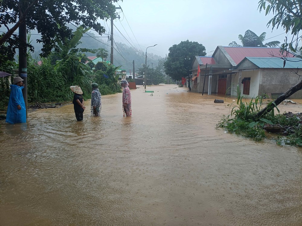Lũ trên các sông Vu Gia- Thu Bồn đã đạt đỉnh, đang xuống chậm - ảnh 8