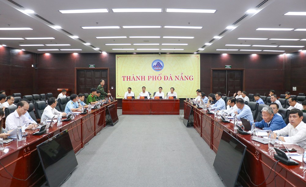 Khẩn trương khắc phục hậu quả mưa lũ, chủ động ứng phó với bão số 13 - ảnh 9