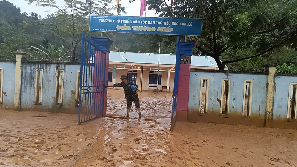 Lũ chồng lũ, vừa khắc phục mưa lũ lần 1, lại tiếp tục đối phó lần 2 - ảnh 5