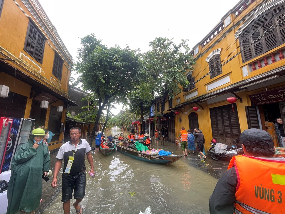 Lũ chồng lũ, vừa khắc phục mưa lũ lần 1, lại tiếp tục đối phó lần 2 - ảnh 3