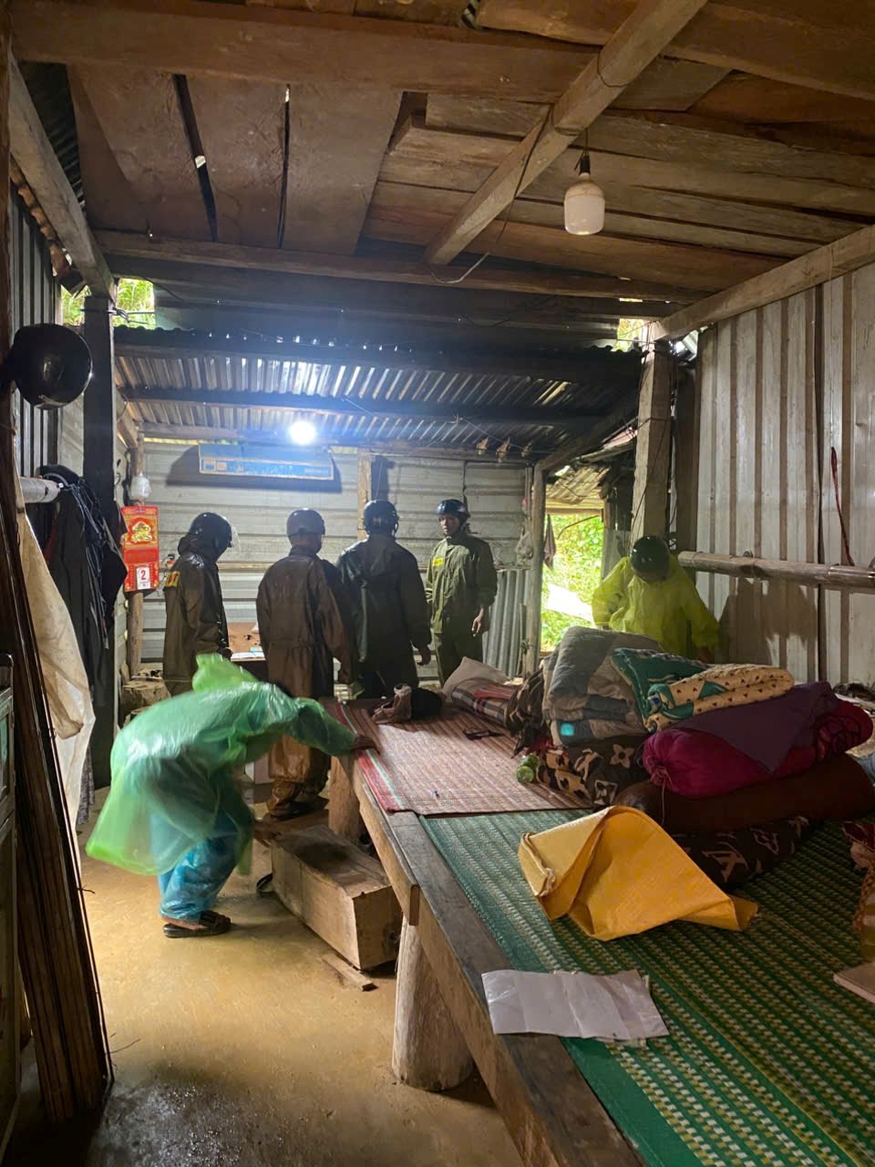 Lũ chồng lũ, vừa khắc phục mưa lũ lần 1, lại tiếp tục đối phó lần 2 - ảnh 14