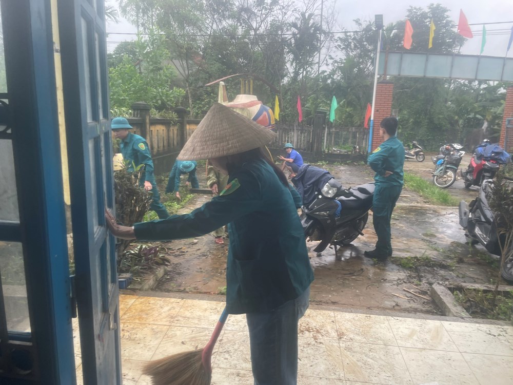 Tập trung di dời dân vùng nguy cơ sạt lở, lũ quét đến nơi an toàn - ảnh 7