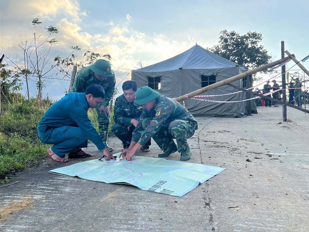 Sạt lở kinh hoàng tại xã Hùng Sơn: Chưa tìm được 3 người mất tích - ảnh 3