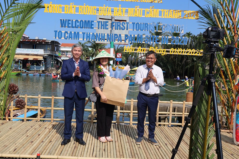 Du khách Đài Loan “xông đất” rừng dừa Bảy Mẫu, trải nghiệm cảnh sắc làng quê  - ảnh 5