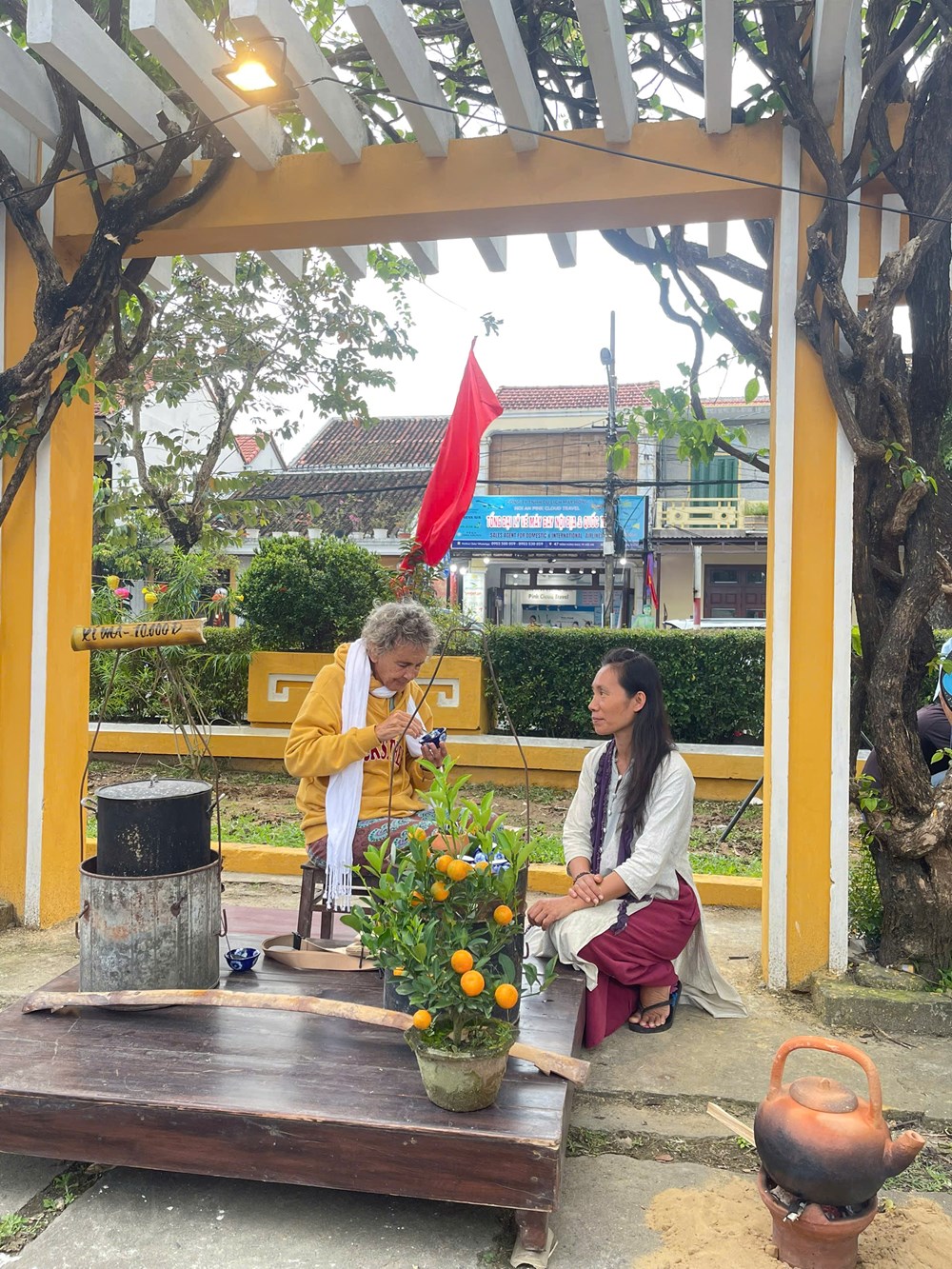 Du khách hào hứng trải nghiệm không gian Tết xưa ở Hội An - ảnh 14