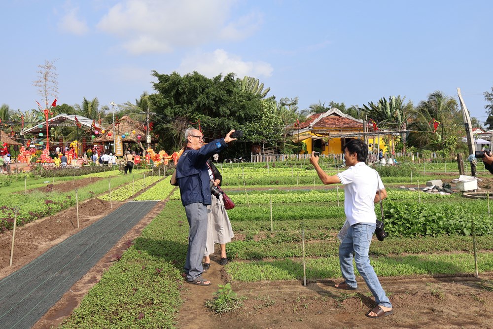 Rộn ràng lễ hội cầu bông Trà Quế - ảnh 22