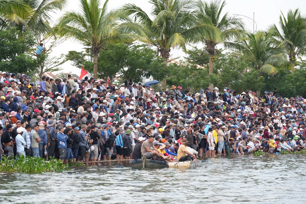 Sôi động  giải đua thuyền tranh cúp FVG  - ảnh 1