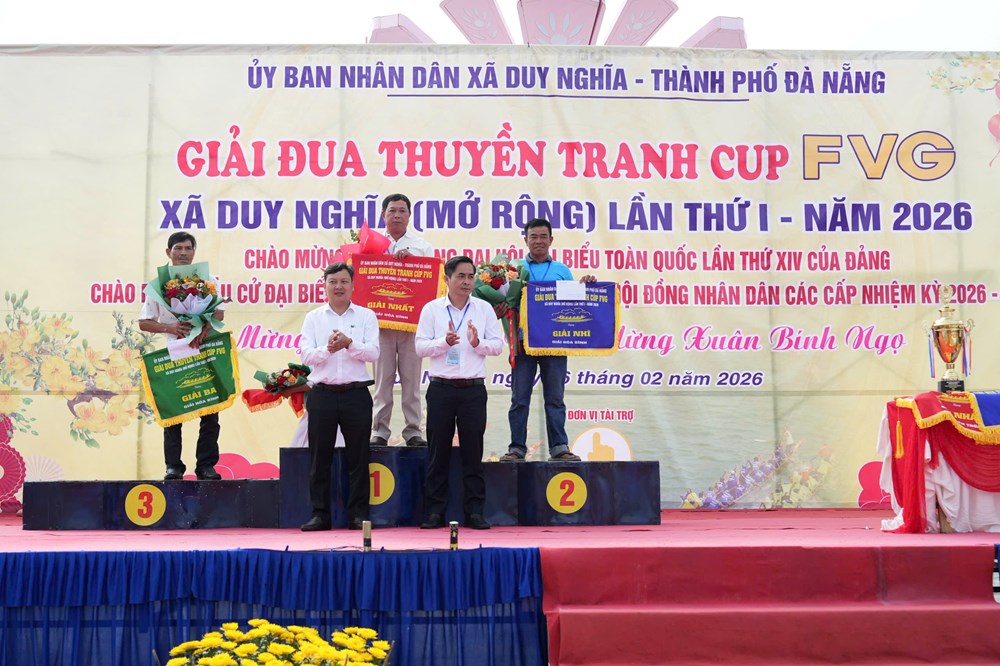 Sôi động  giải đua thuyền tranh cúp FVG  - ảnh 10