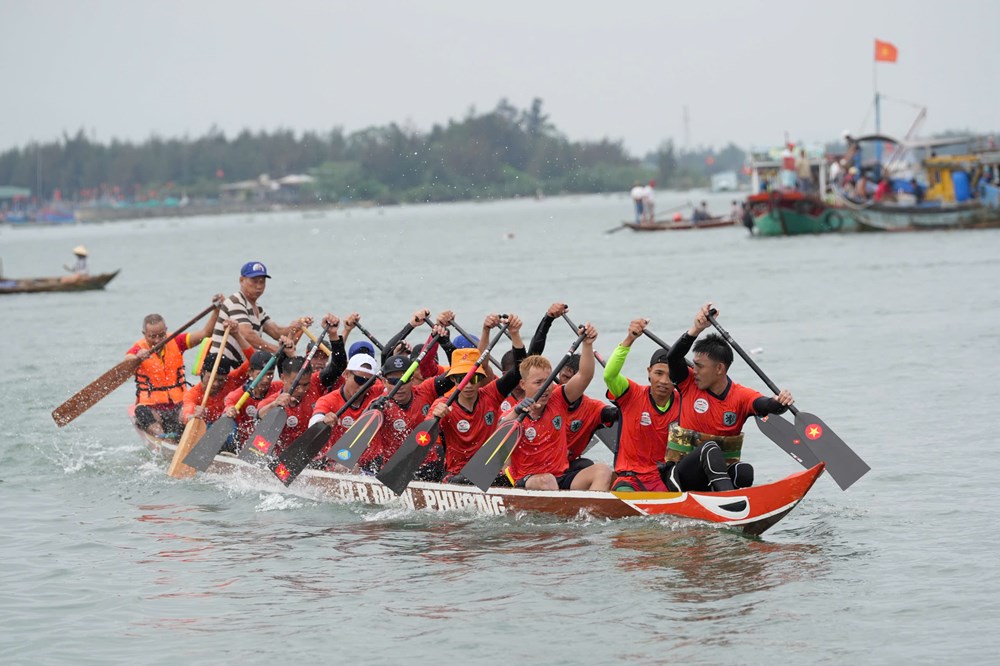 Sôi động  giải đua thuyền tranh cúp FVG  - ảnh 5