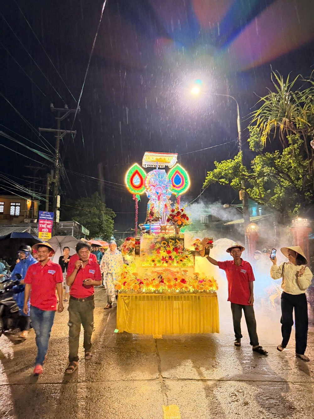 Độc đáo lễ rước Cộ Bà Chợ Được  - ảnh 4