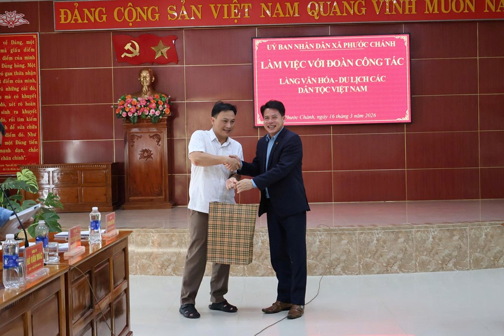 Kết nối đưa đồng bào Giẻ Triêng đến Làng Văn hóa- Du lịch các dân tộc Việt Nam - ảnh 2