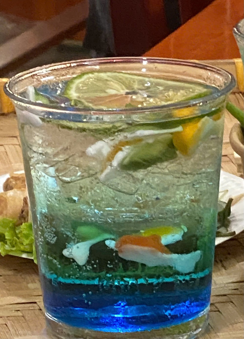 Học sinh vẽ tranh tuyên truyền bảo tồn đại dương - ảnh 2