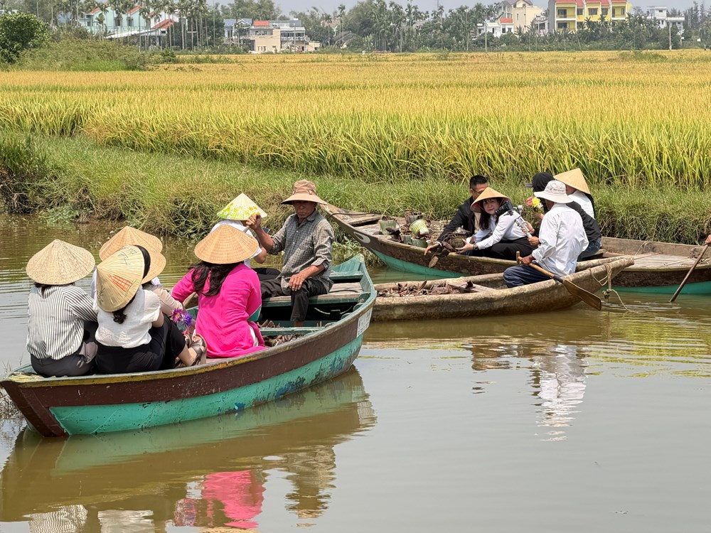 Khởi động dự án phụ nữ dẫn dắt sinh kế xanh từ cây hoa súng  - ảnh 4