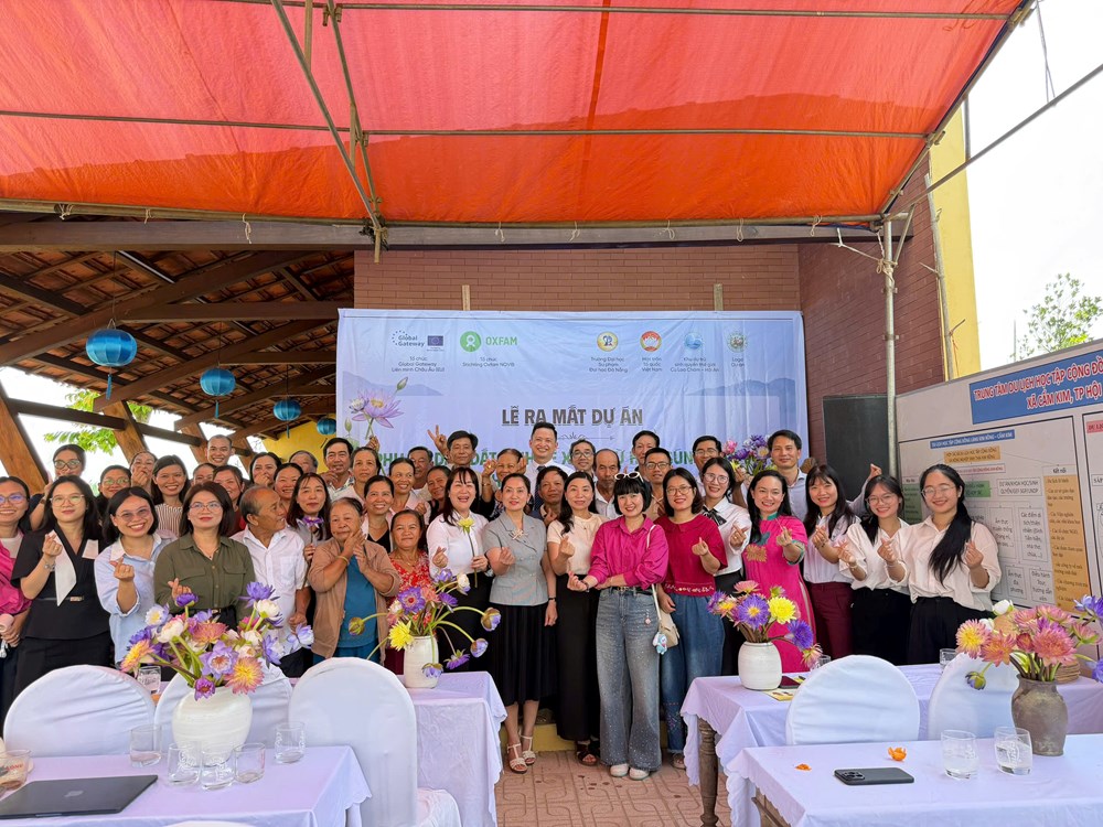 Khởi động dự án phụ nữ dẫn dắt sinh kế xanh từ cây hoa súng  - ảnh 8