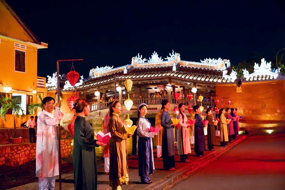 “Hội An- Sắc màu của Lụa” hưởng ứng Lễ hội Áo dài Đà Nẵng  - ảnh 3