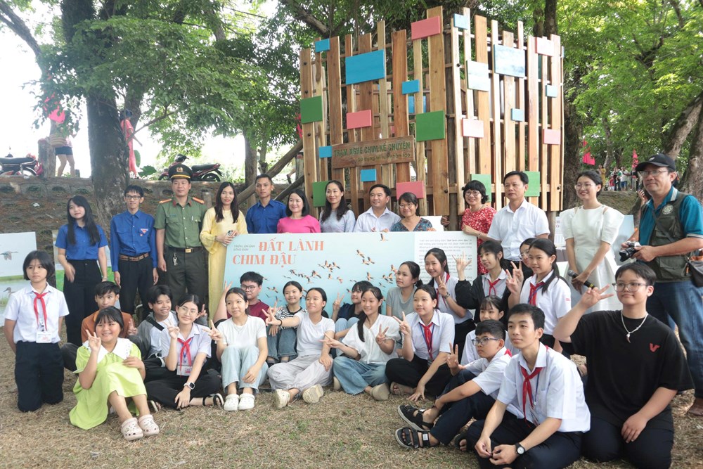 Xem triển lãm “Đất lành chim đậu”, hiểu thêm về thiên nhiên - ảnh 2