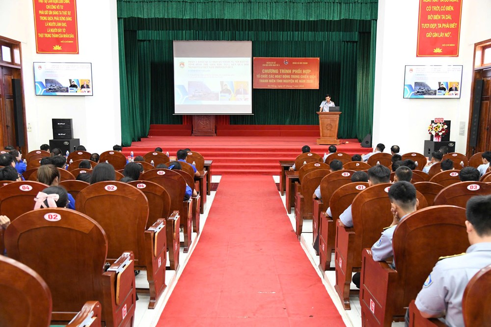 Tuổi trẻ Chi đội Kiểm ngư số 3 ra quân chiến dịch tình nguyện hè - ảnh 2