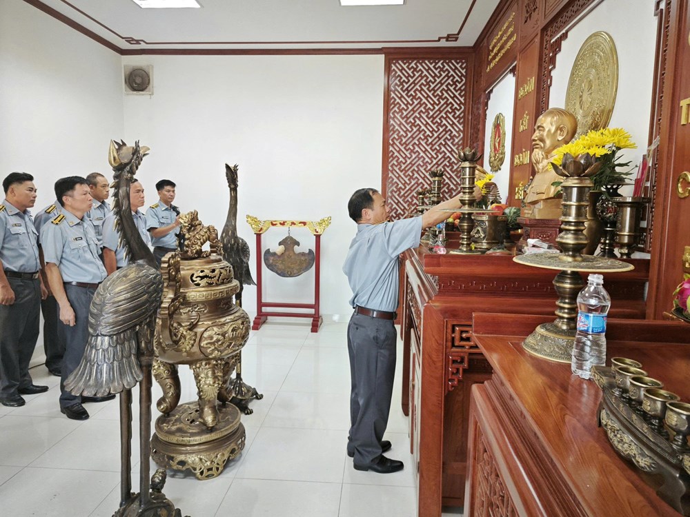 Chi đội Kiểm ngư số 3 tổ chức các hoạt động tri ân Ngày Thương binh - Liệt sĩ - ảnh 2