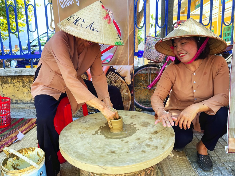 Làng gốm Thanh Hà rộn ràng chuẩn bị lễ hội giỗ Tổ nghề - ảnh 8