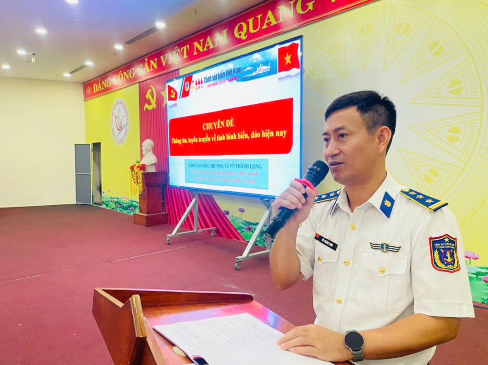 Tuyên truyền biển, đảo cho gần 1.000 cán bộ, giáo viên Đà Nẵng - ảnh 2