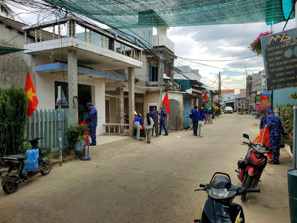 Hải đoàn 21 cùng dân xây “Đường cờ Tổ quốc” - ảnh 1