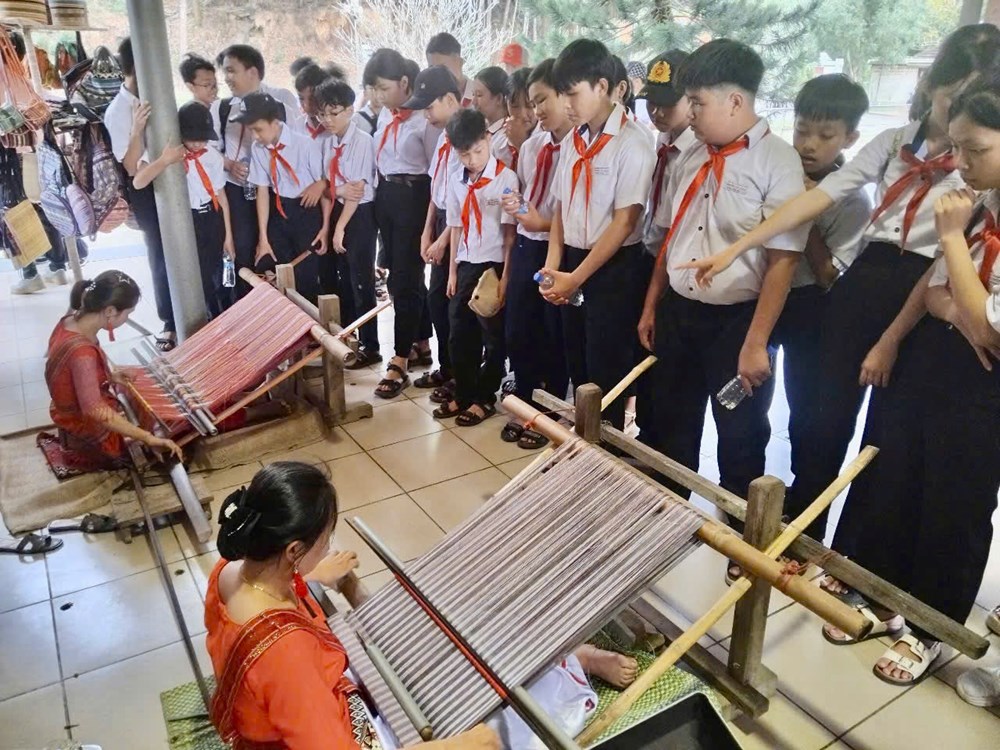 Kỳ 1 - Những bàn tay kể chuyện di sản - ảnh 2
