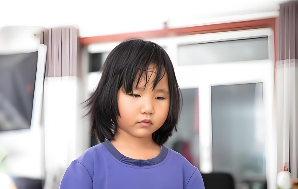 3 câu cha mẹ thường nói còn đáng sợ hơn cả cảnh gia đình cãi vã hay nghèo khó - ảnh 1